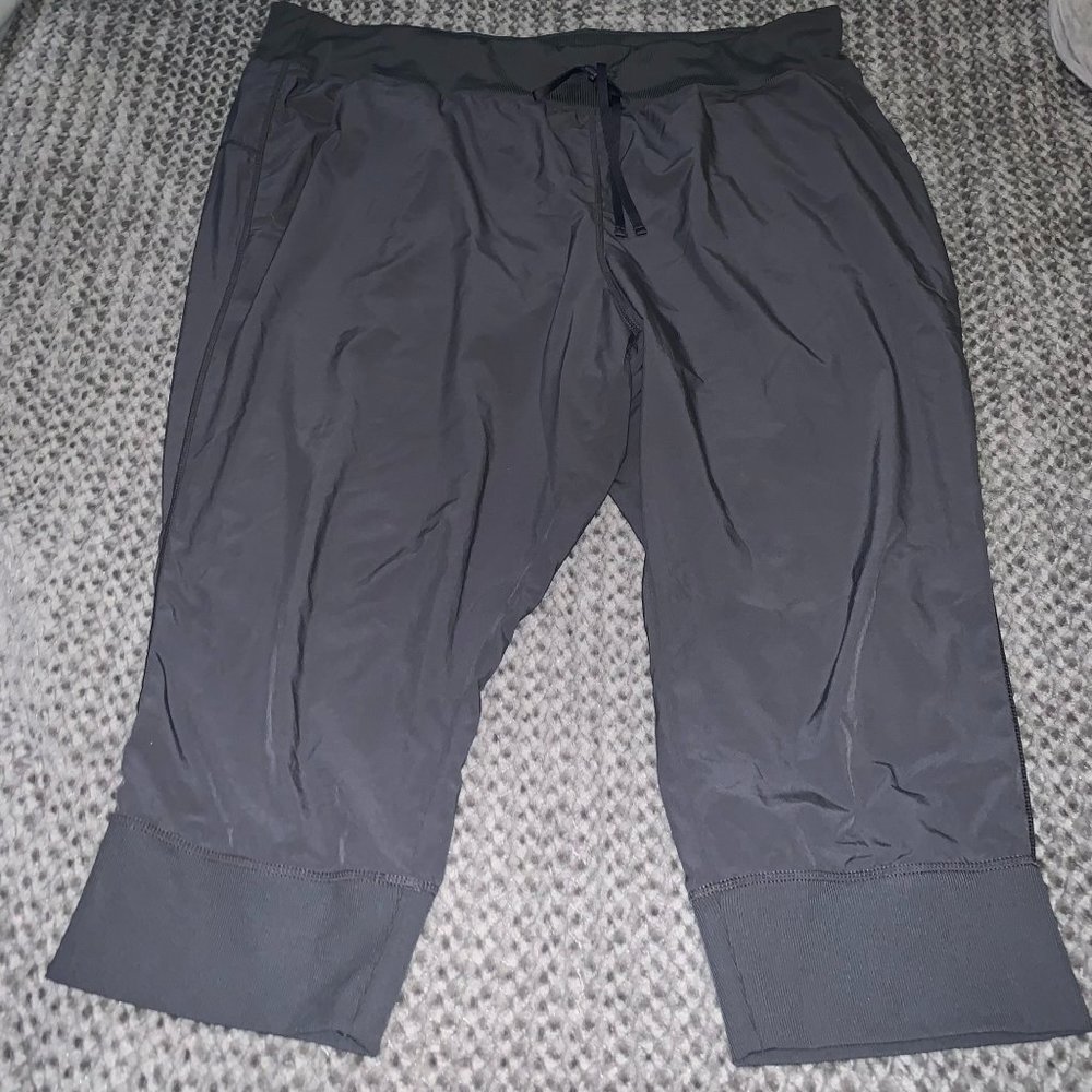 By Zella Women's Gray Tie Waist High Rise Cropped Capri Pants 3X